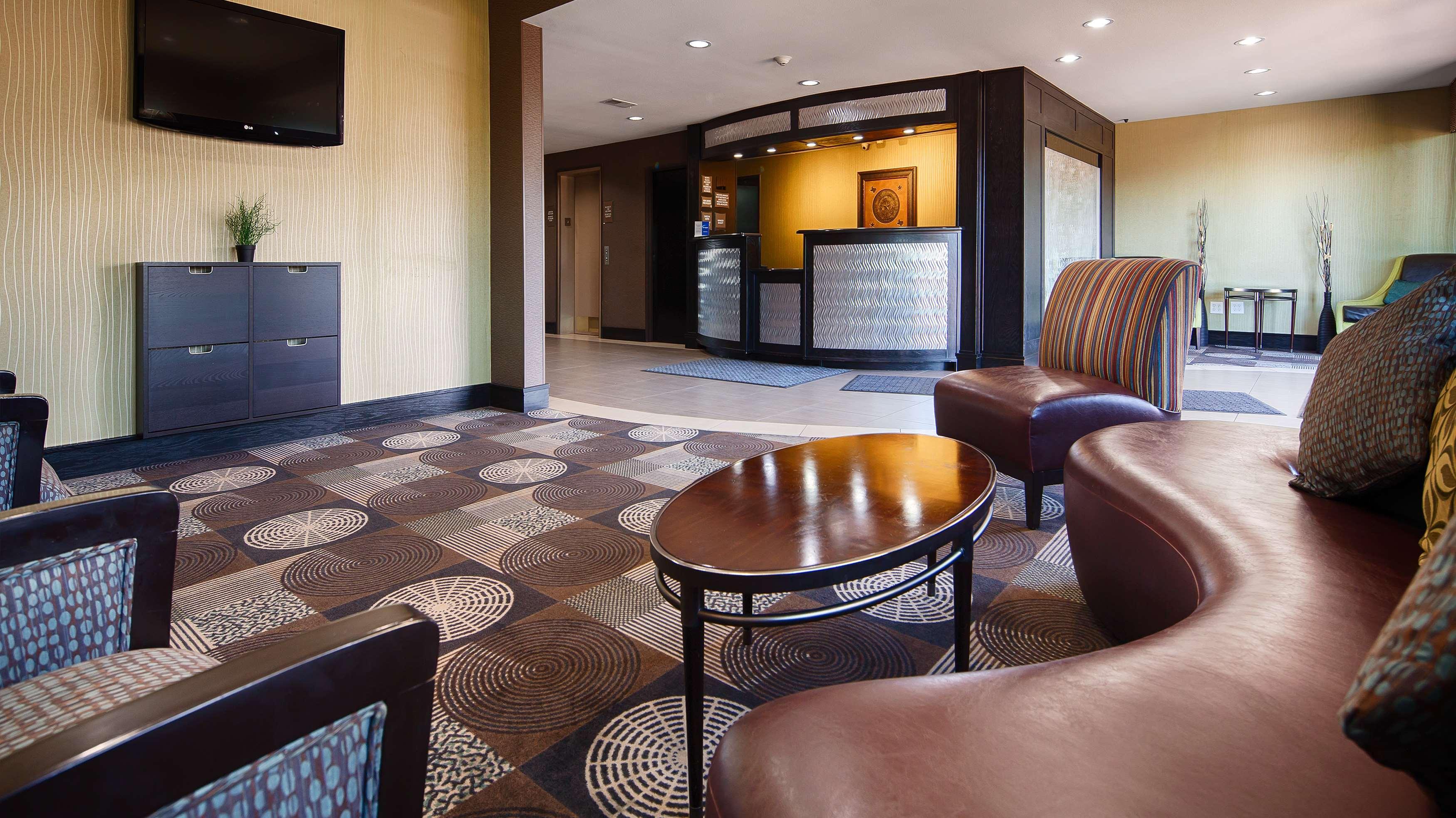 Western Arlington North & Hotel 3*