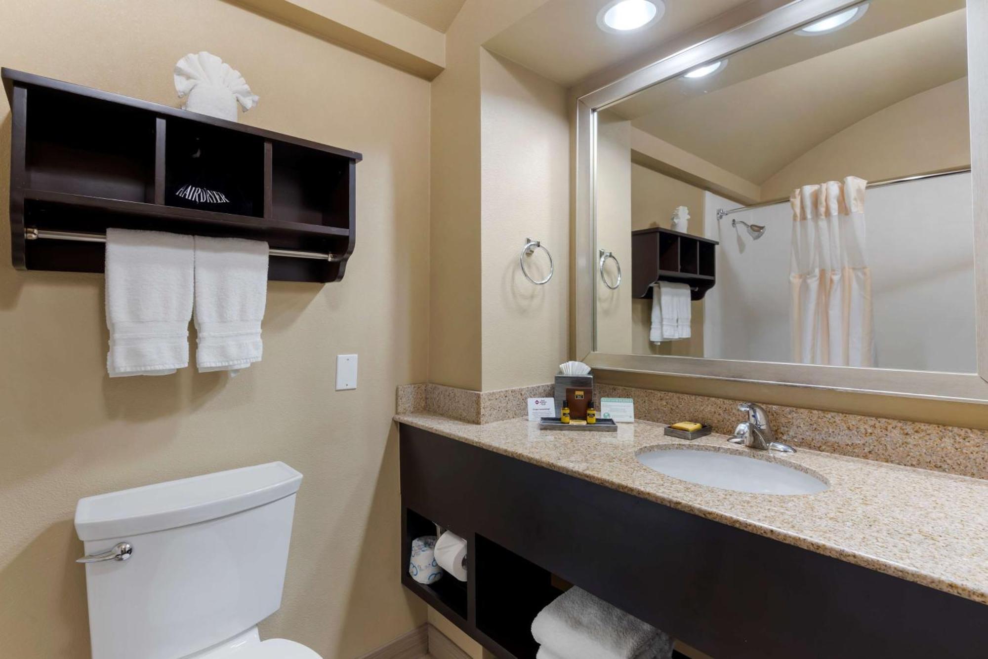 Hotel Western Arlington North & Grand Prairie