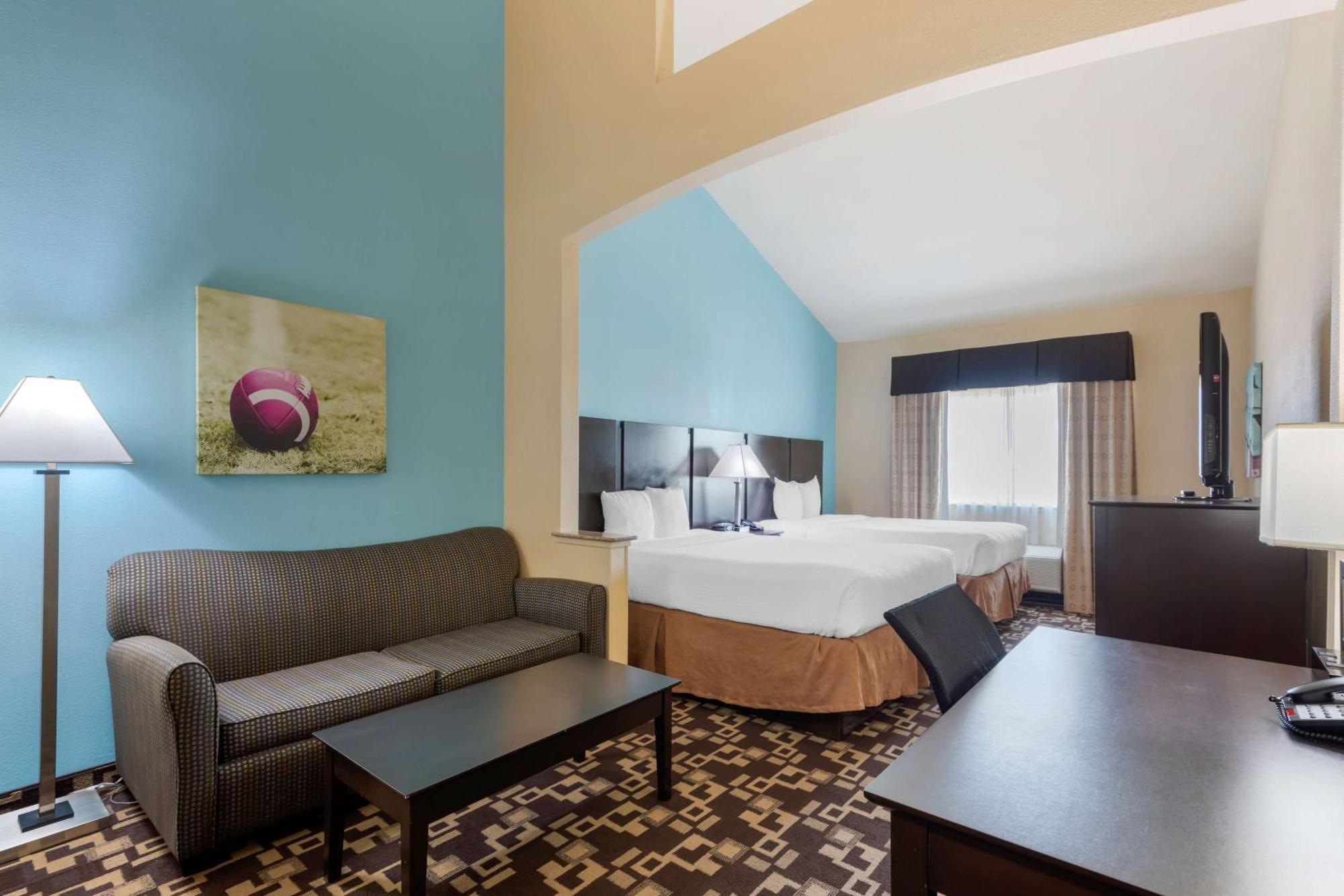 Western Arlington North & Hotel