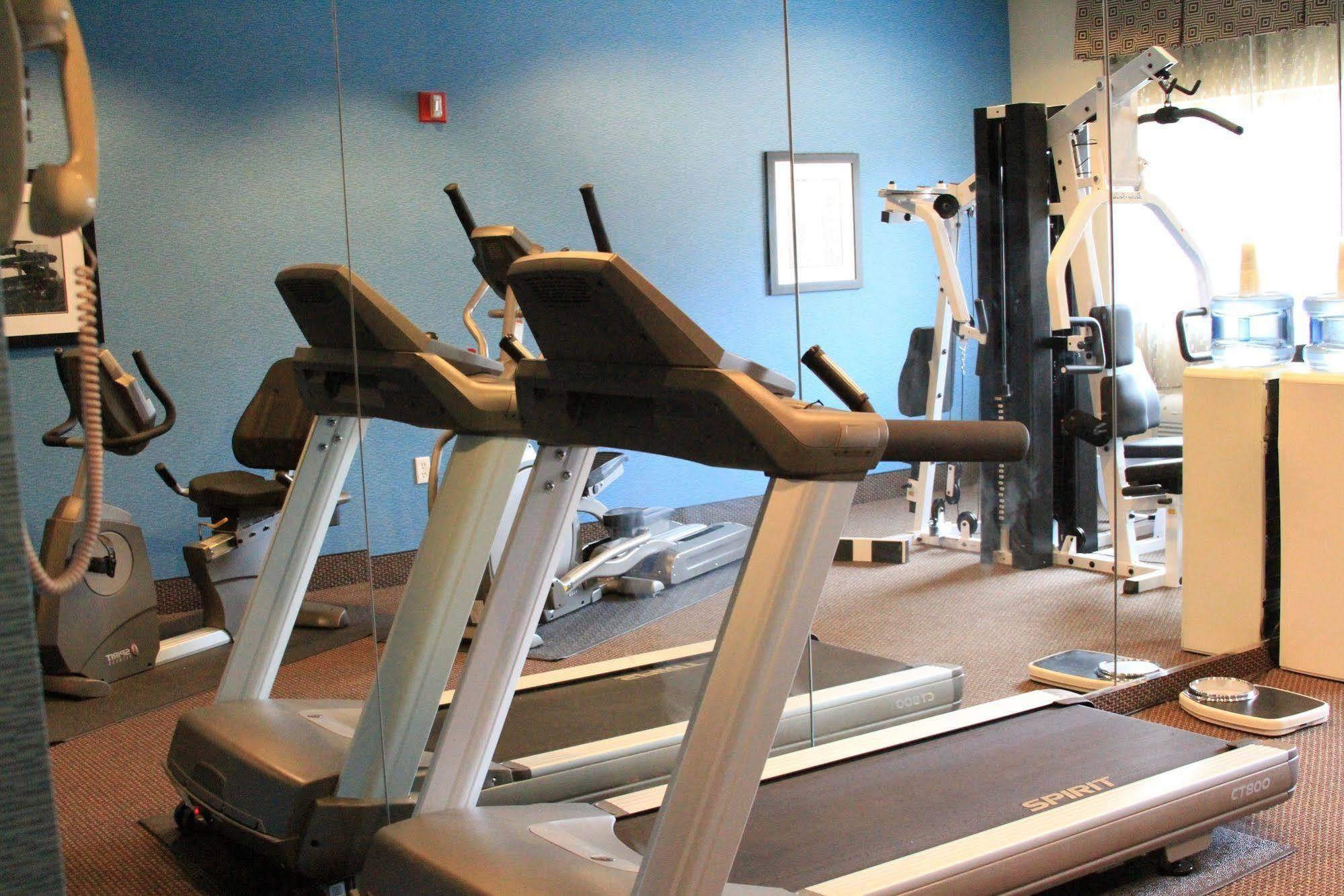 Hotel Western Arlington North & 3*