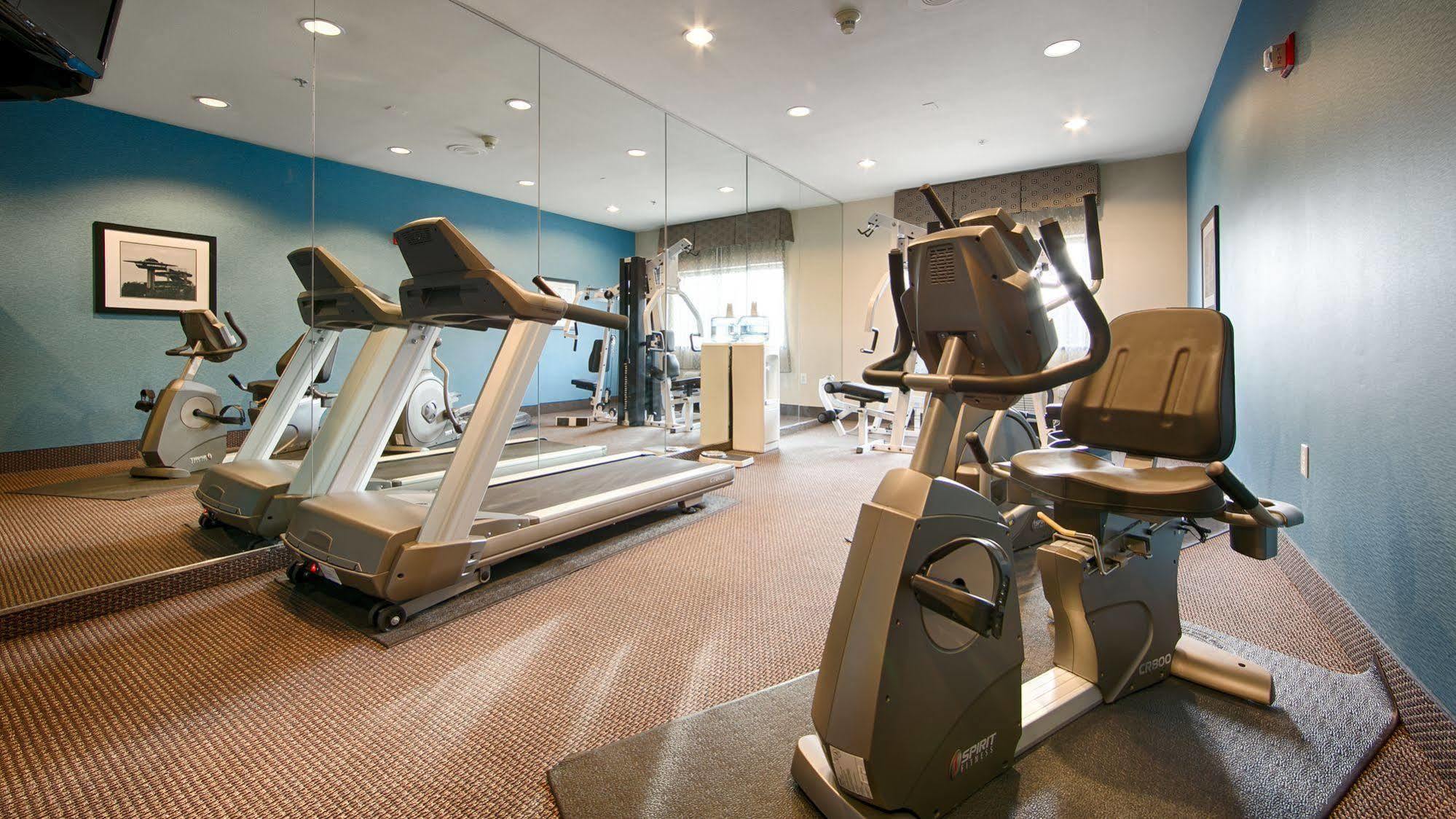 Hotel Western Arlington North & 3*